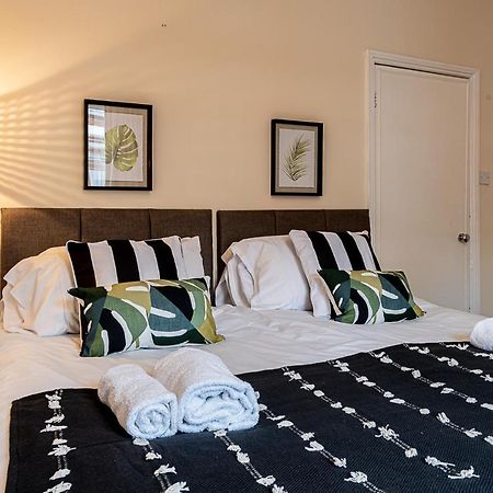 2 Bed, Up To 6 Guests Near Chester City Centre Esterno foto