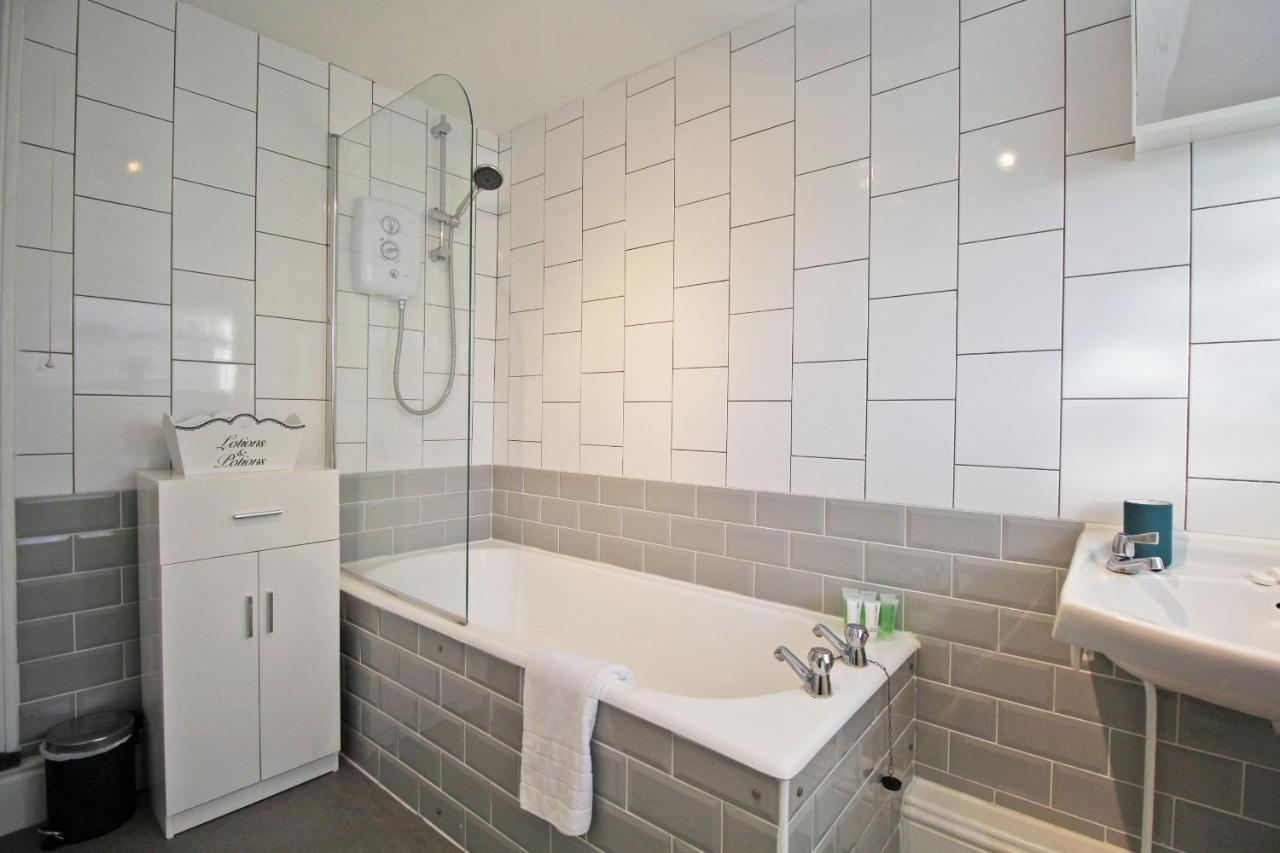 2 Bed, Up To 6 Guests Near Chester City Centre Esterno foto