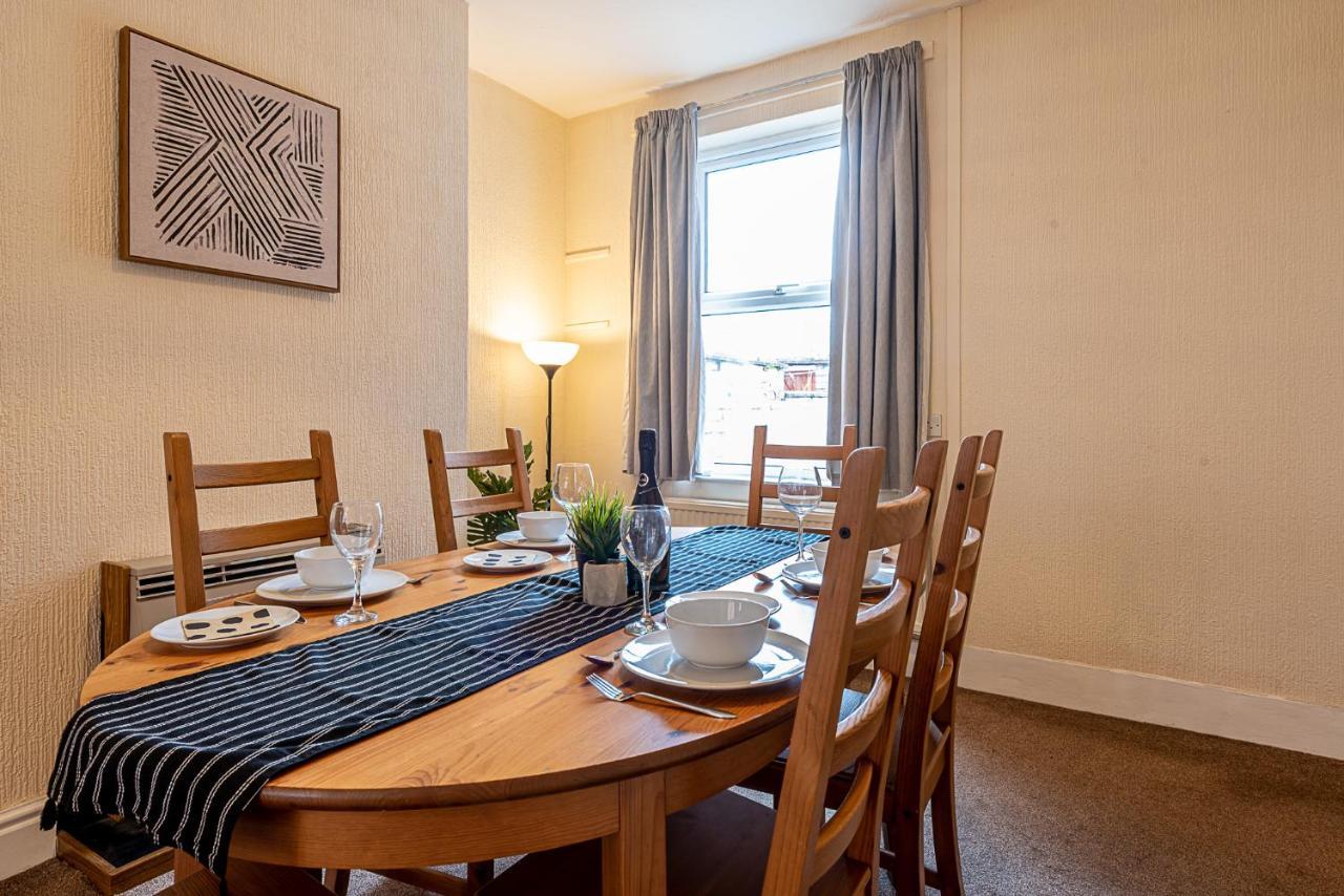2 Bed, Up To 6 Guests Near Chester City Centre Esterno foto